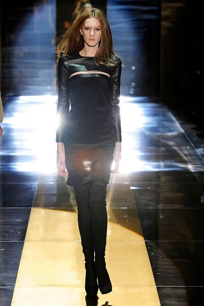 Look 29